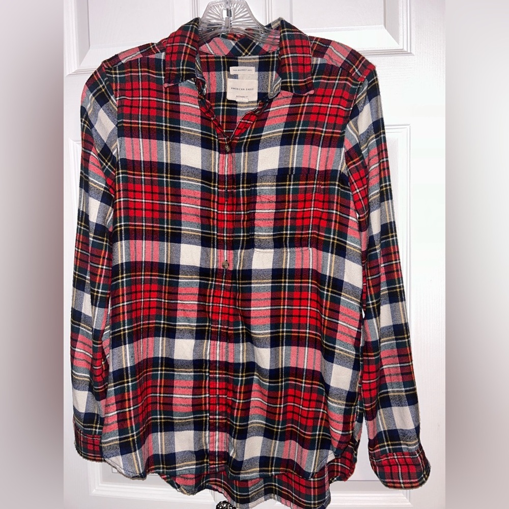 American Eagle XS Plaid Long Sleeve Buttoned Down Shirt